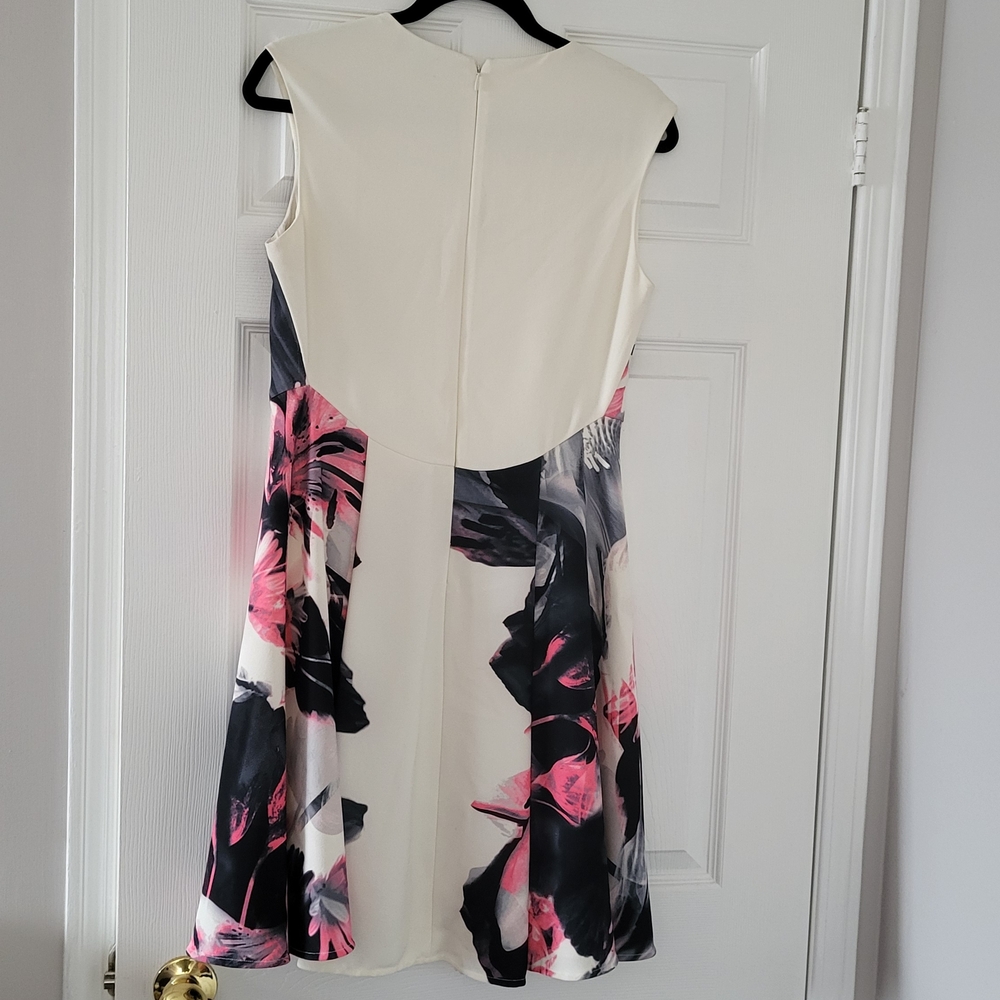 Ellen Tracy Cream and Black Floral Midi Dress - Picture 2 of 3